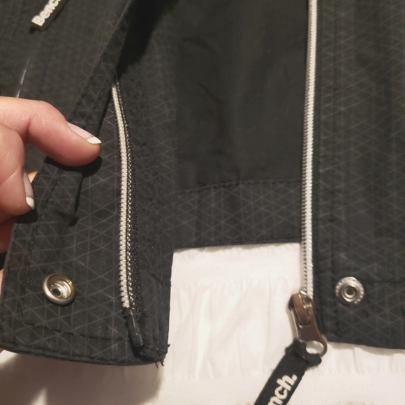 Bench Small Jacket - Picture 7 of 9